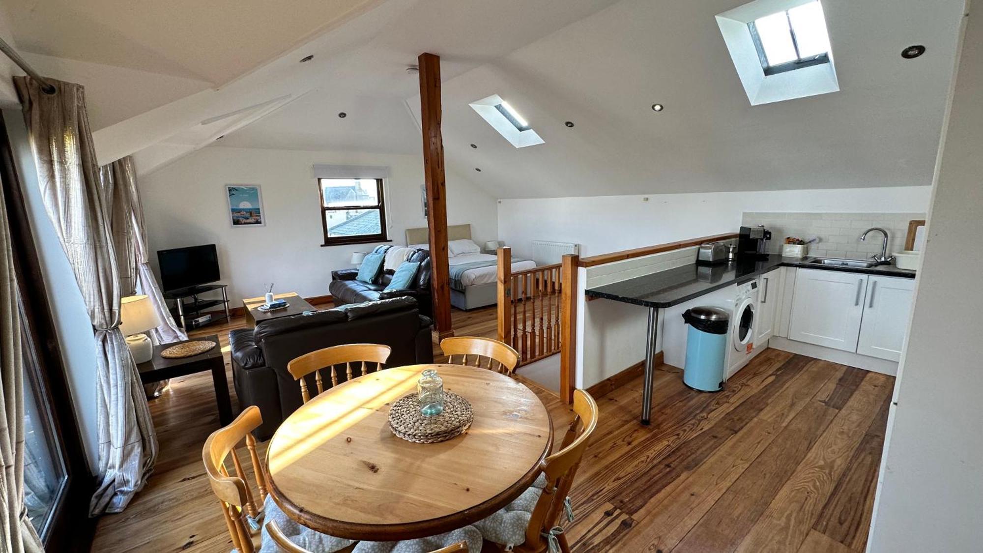 Penthouse 3 - Spacious Harbourside Apartment With Stunning Sea Views Penzance Eksteriør billede